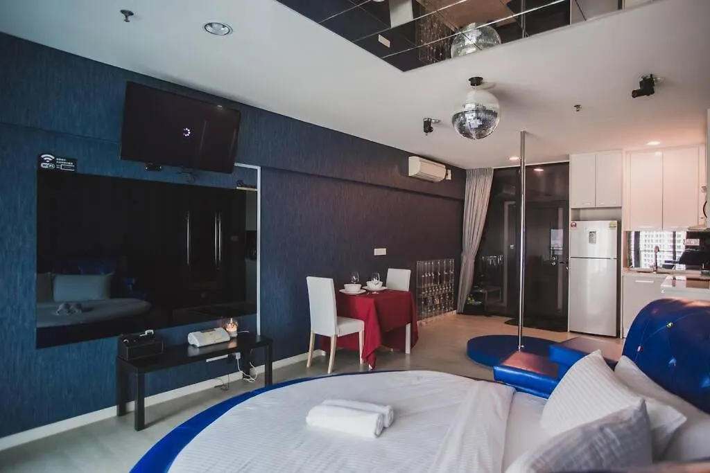 Mercu Summer Suite - Love Romance, Blue Love Fun 蓝情趣民宿 Kuala Lumpur 0*,  Malaysia