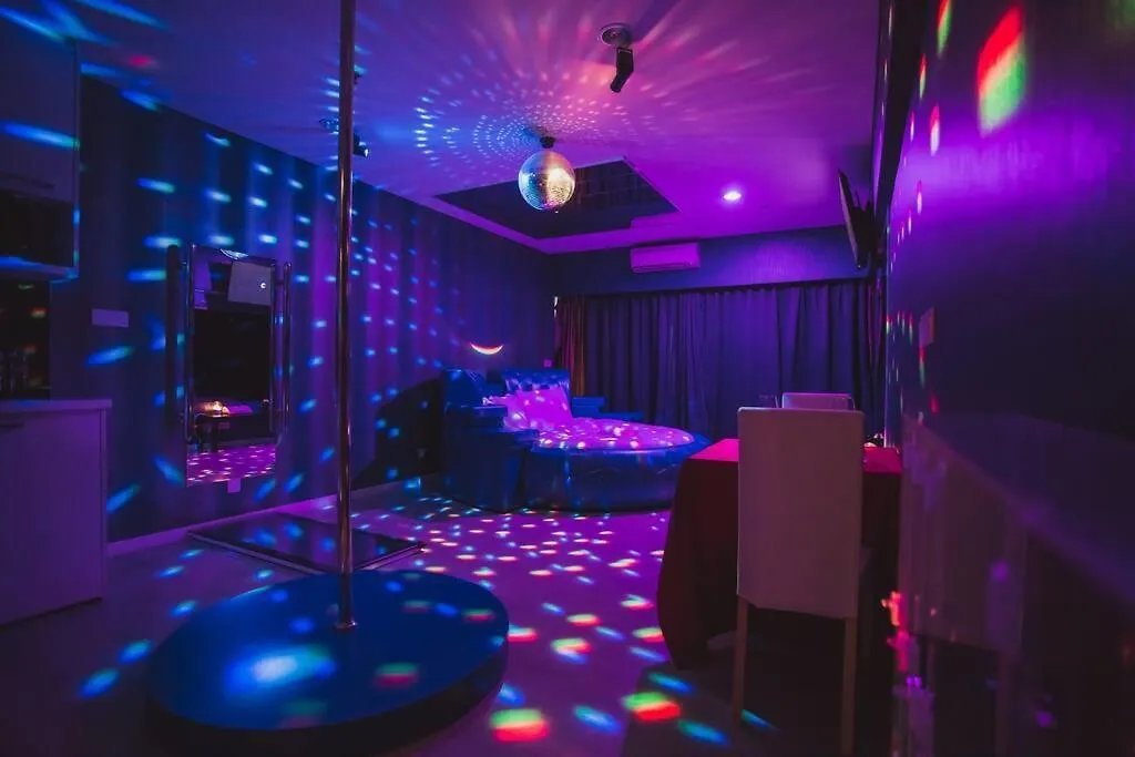 Mercu Summer Suite - Love Romance, Blue Love Fun 蓝情趣民宿 Kuala Lumpur Apartment