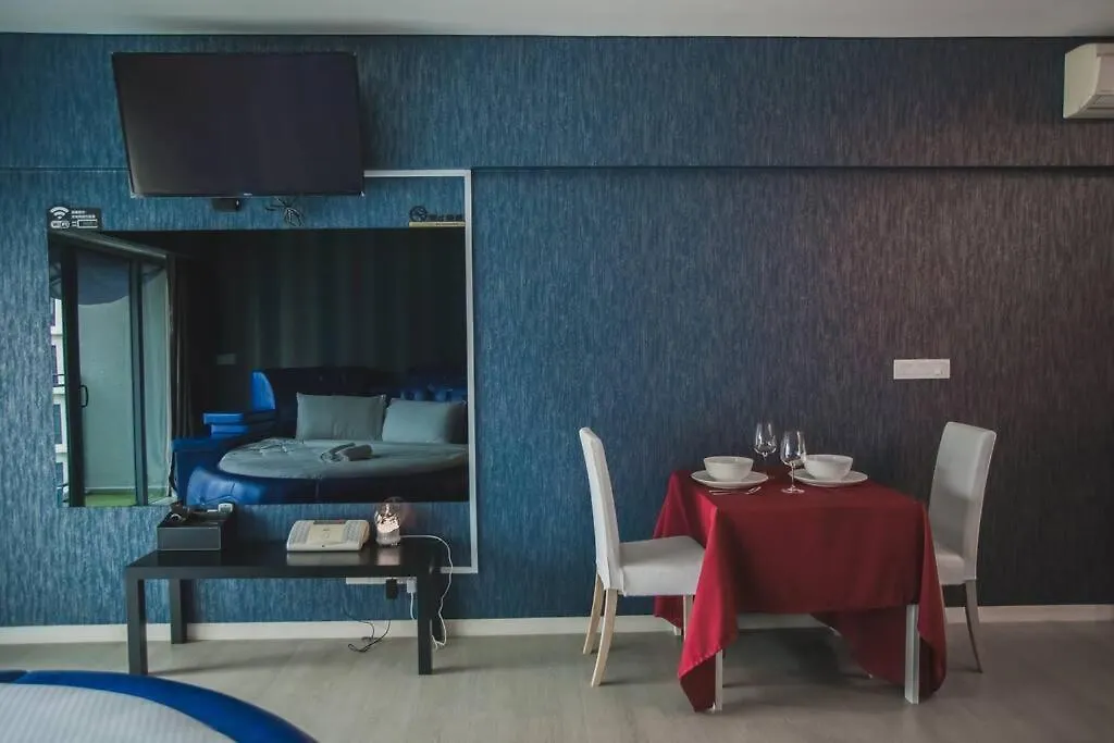 Mercu Summer Suite - Love Romance, Blue Love Fun 蓝情趣民宿 Kuala Lumpur