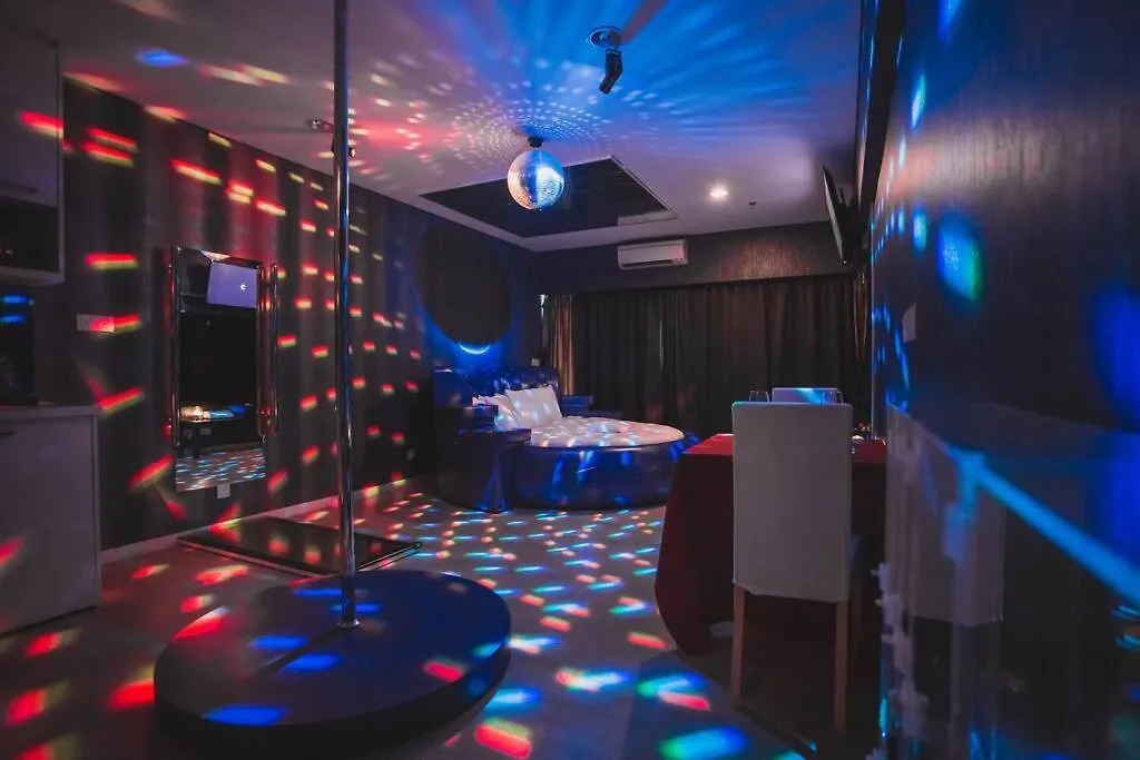 Mercu Summer Suite - Love Romance, Blue Love Fun 蓝情趣民宿 Kuala Lumpur Malaysia